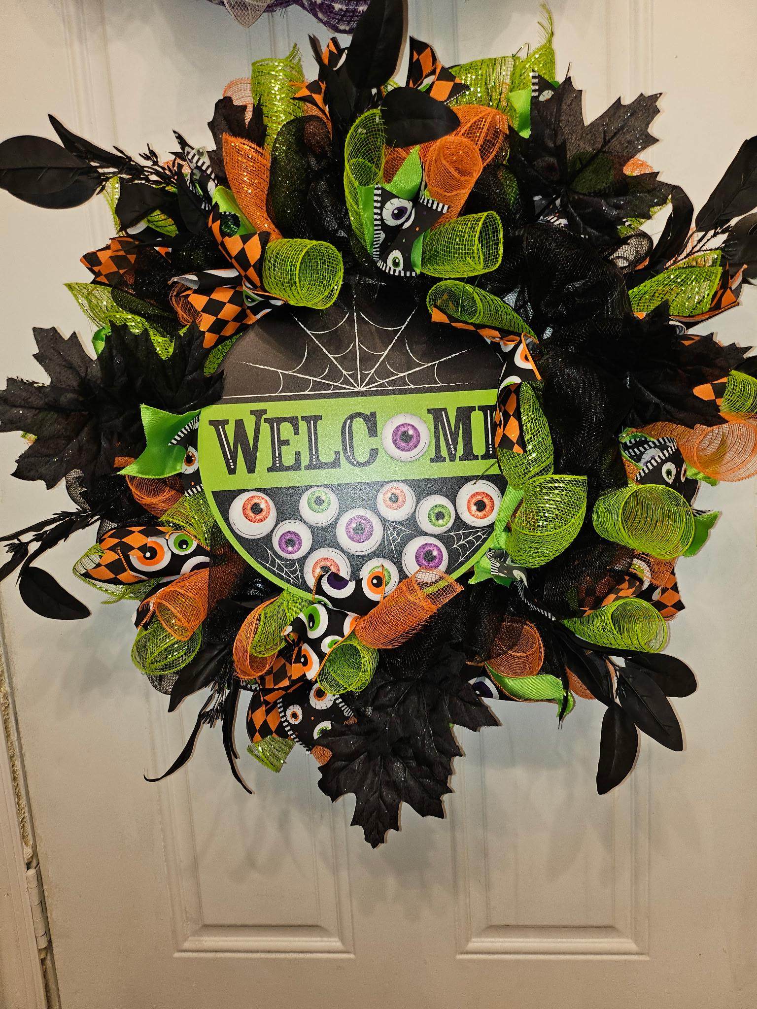 Halloween Welcome Eyeballs Wreath