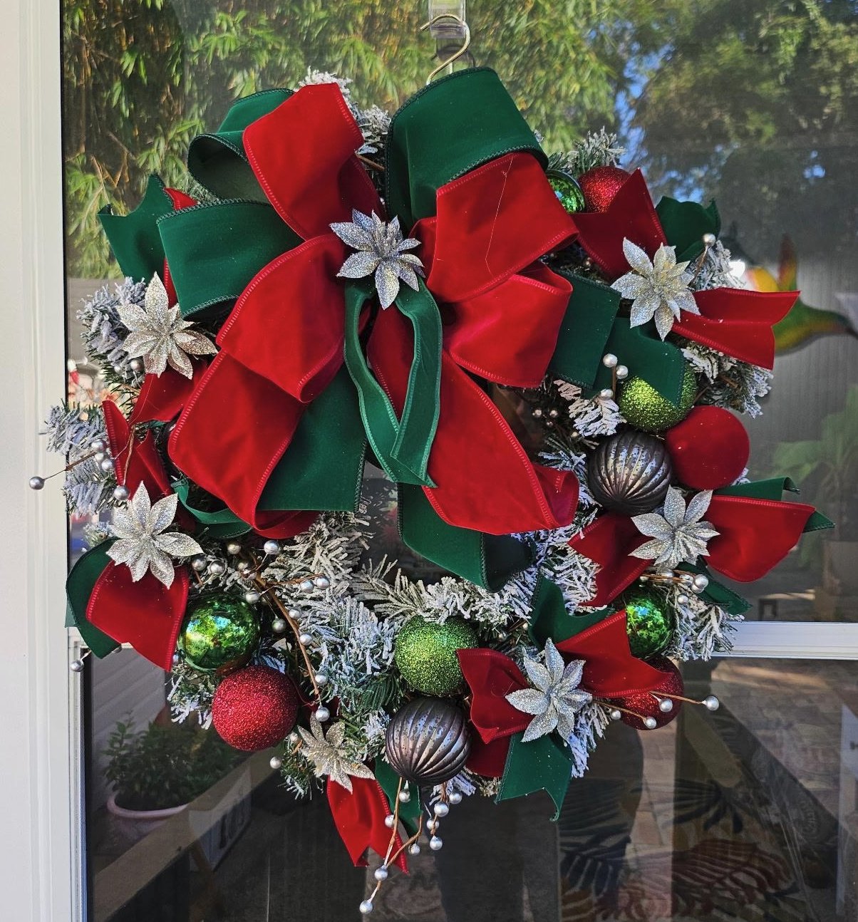 Festive Garland and Wreath Set image 3