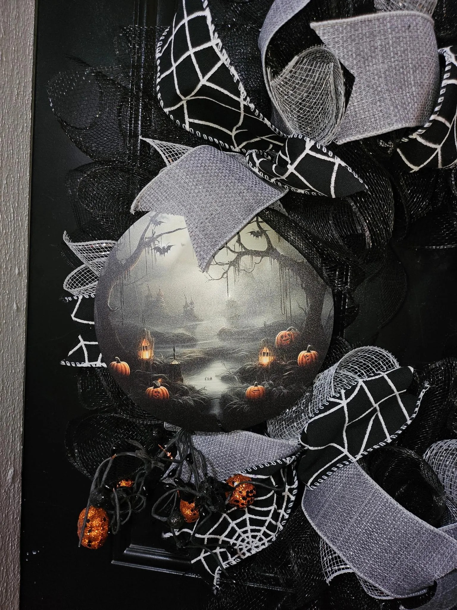 Haunted Skull Halloween Wreath image 3