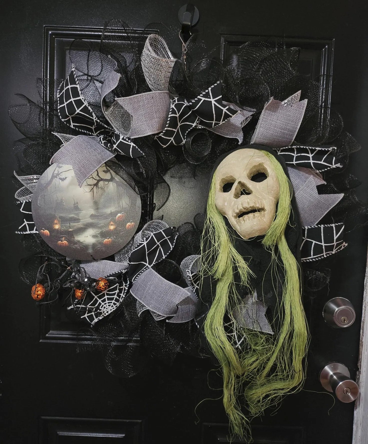 Haunted Skull Halloween Wreath