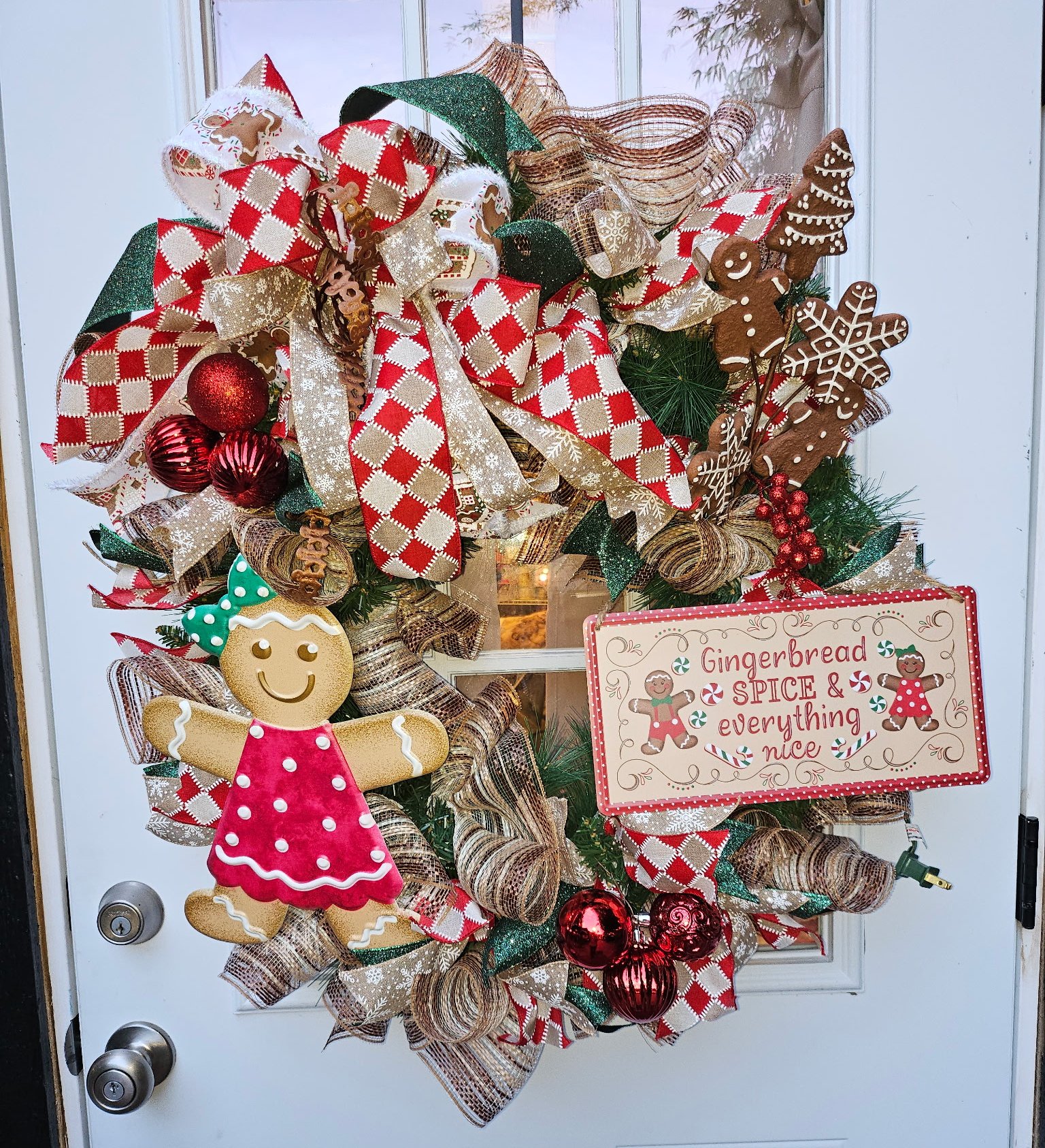 Lighted Gingerbread Christmas Wreath image 2
