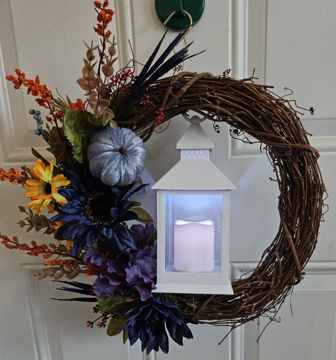 Midnight Harvest Lantern Wreath - Color Changing Lantern With Remote